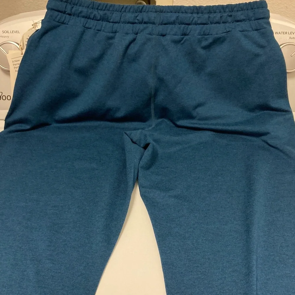 Vuori performance jogger - Picture 7 of 8